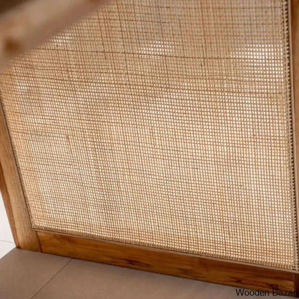  - Wooden Bazar