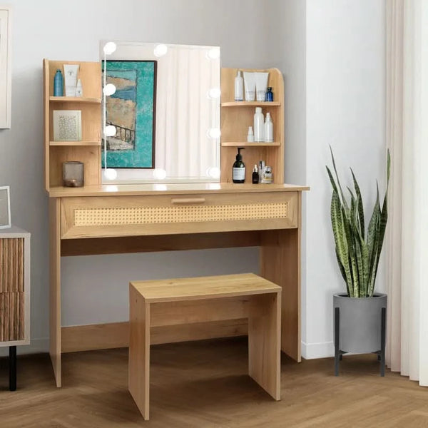  - Wooden Bazar