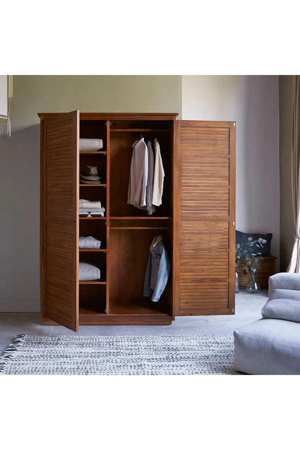  - Wooden Bazar