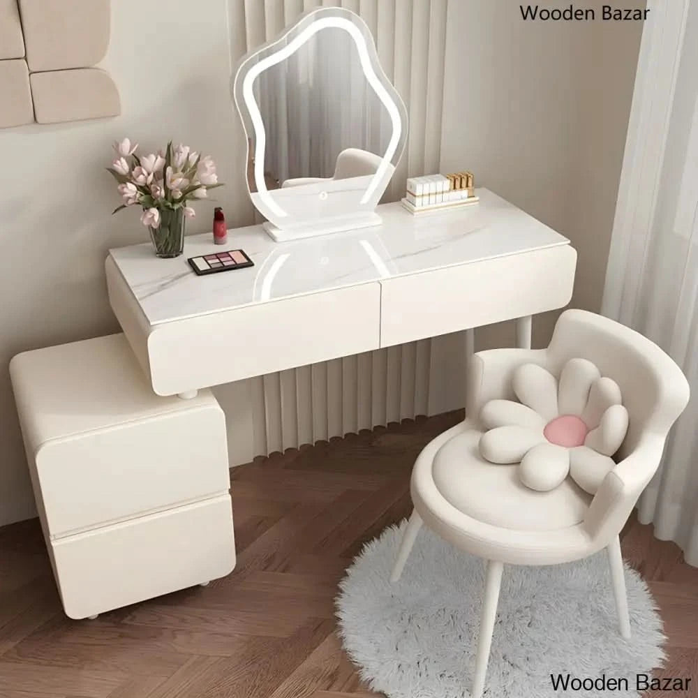  - Wooden Bazar