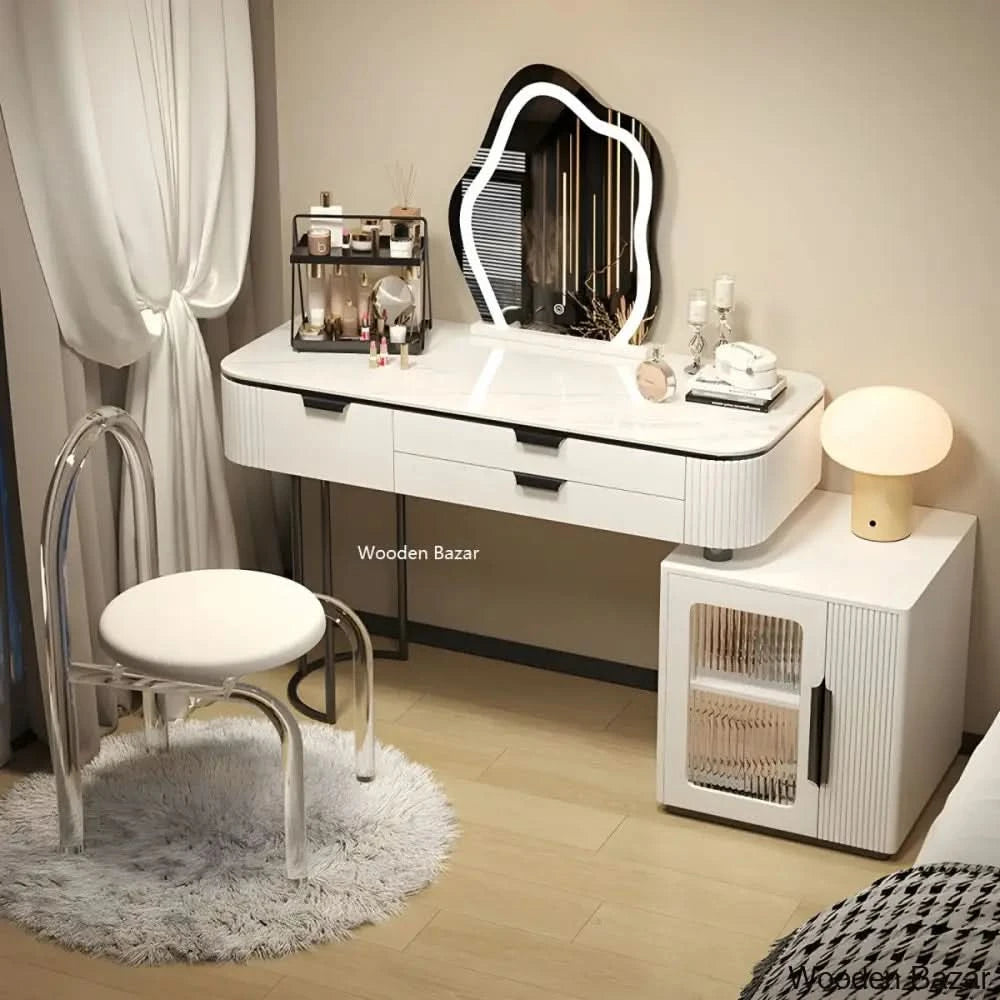  - Wooden Bazar