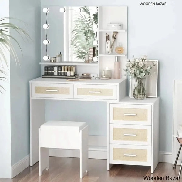  - Wooden Bazar